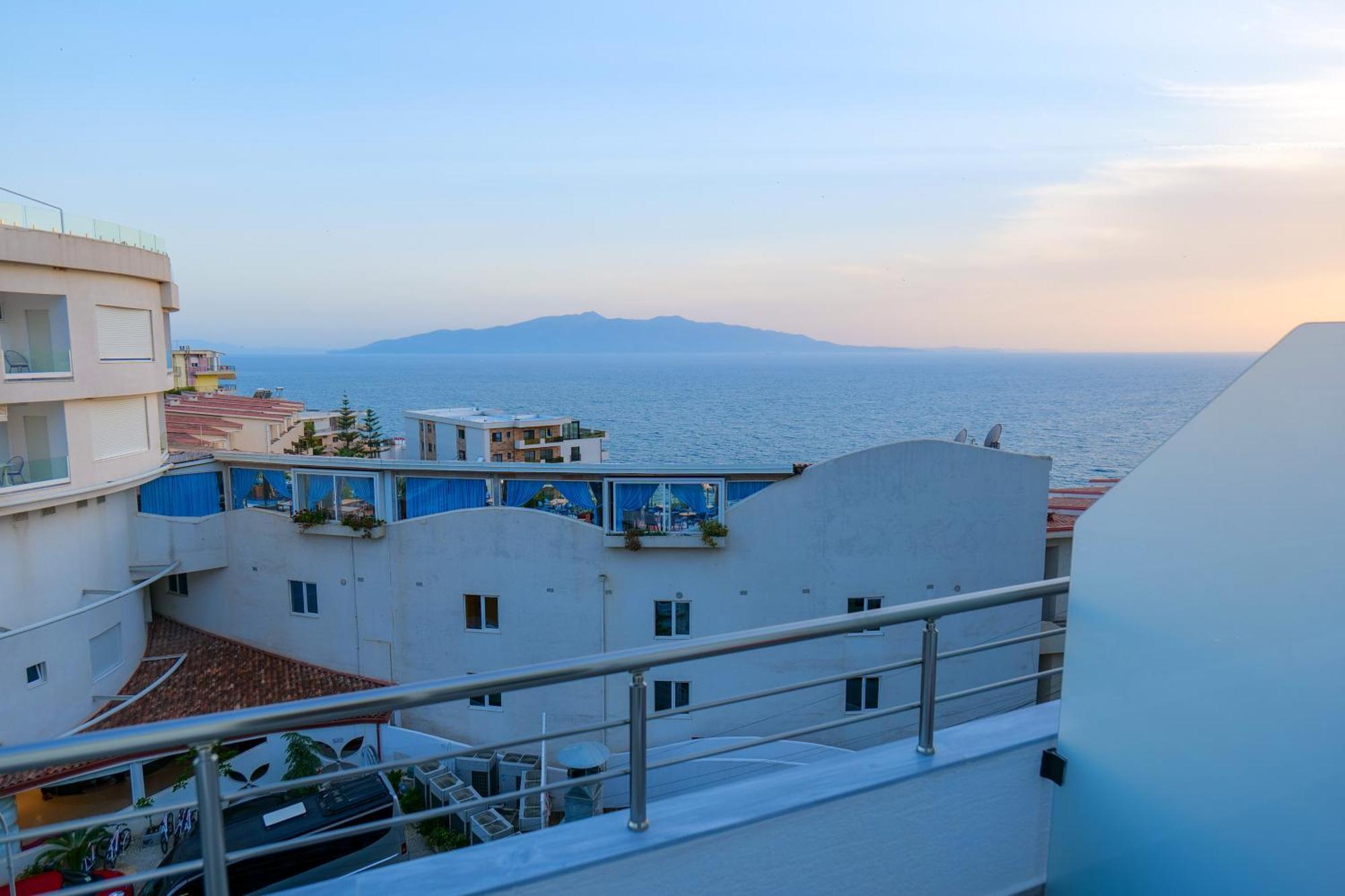 Gjoka Apartments, In Front Of Bougainville Bay Sarandë Zimmer foto