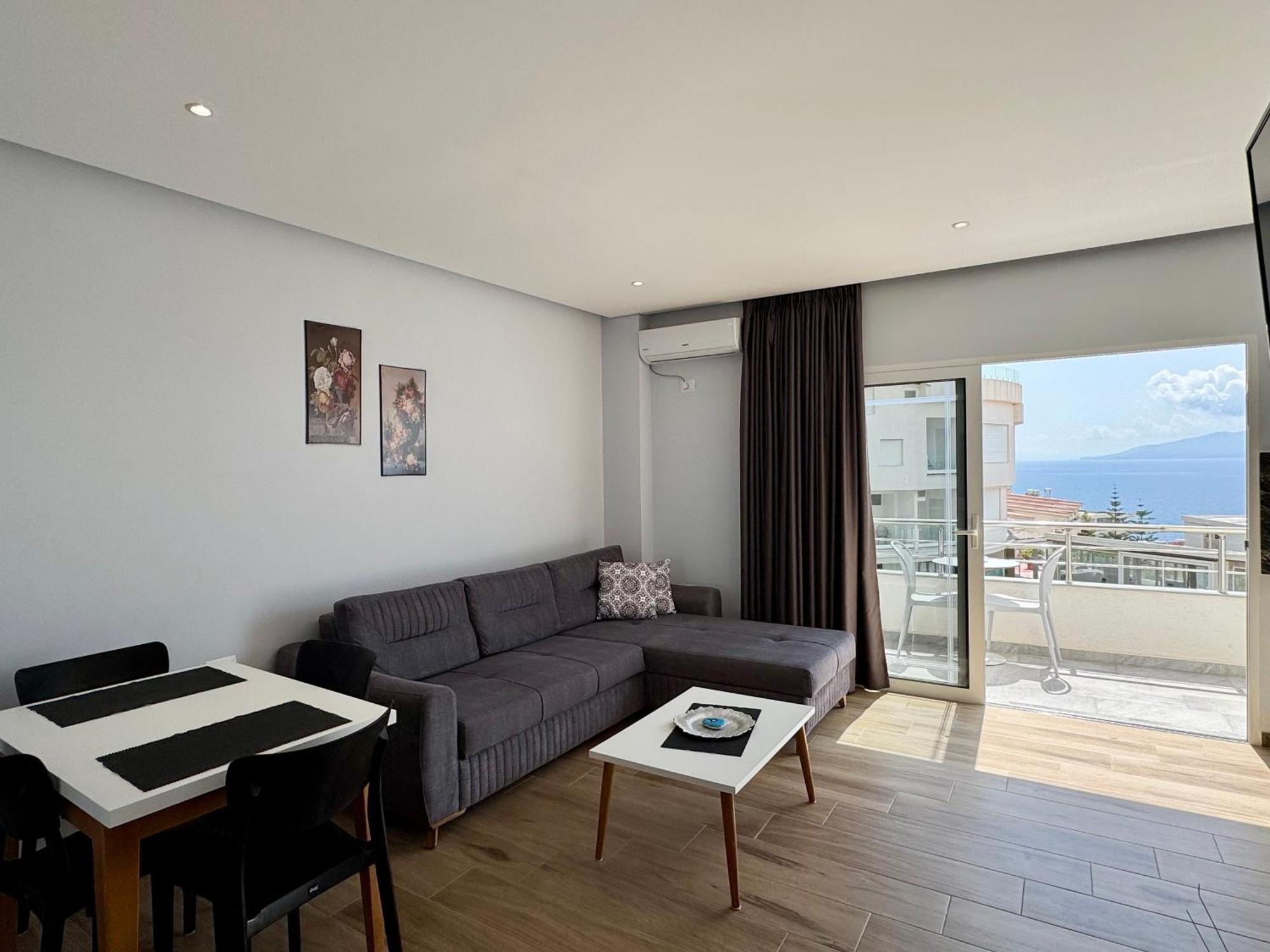 Gjoka Apartments, In Front Of Bougainville Bay Sarandë Exterior foto