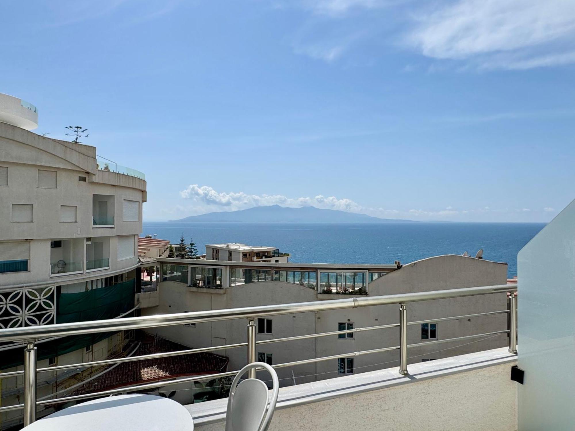 Gjoka Apartments, In Front Of Bougainville Bay Sarandë Exterior foto